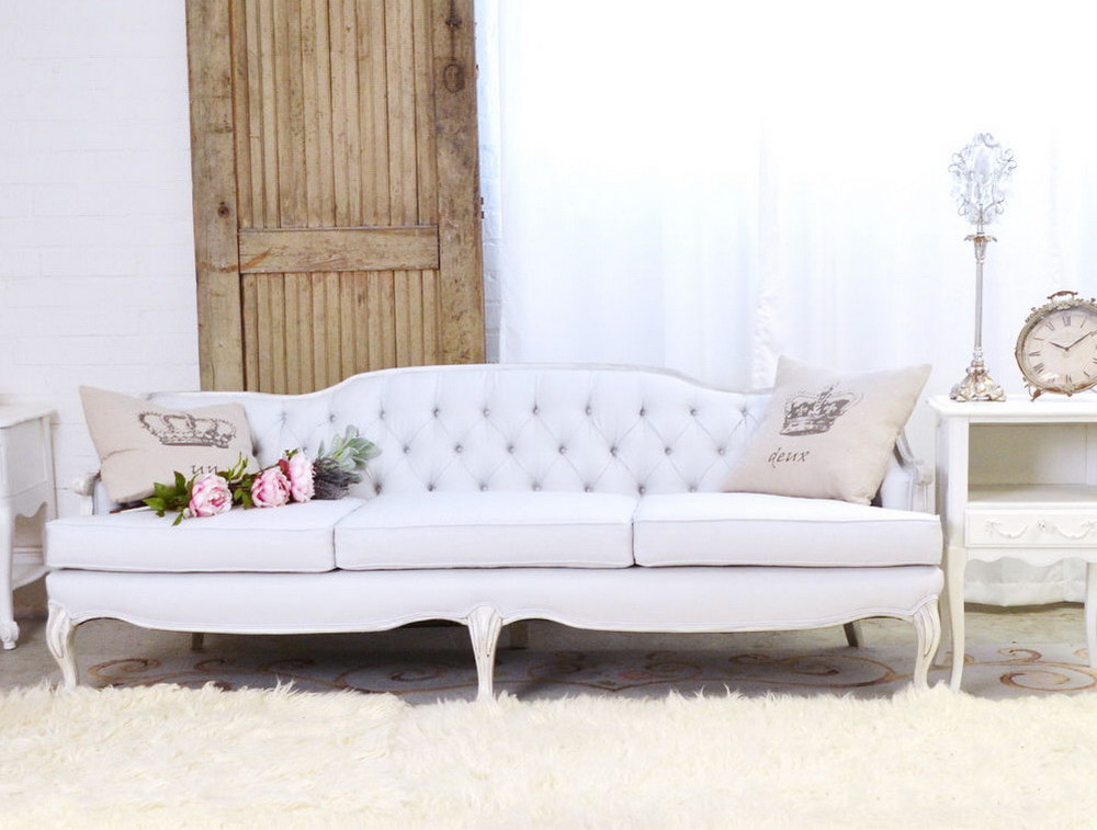 Фото-идеи использования французкого дивана в гостиной
